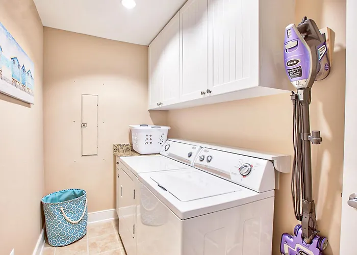 Gateway Grand Apartment