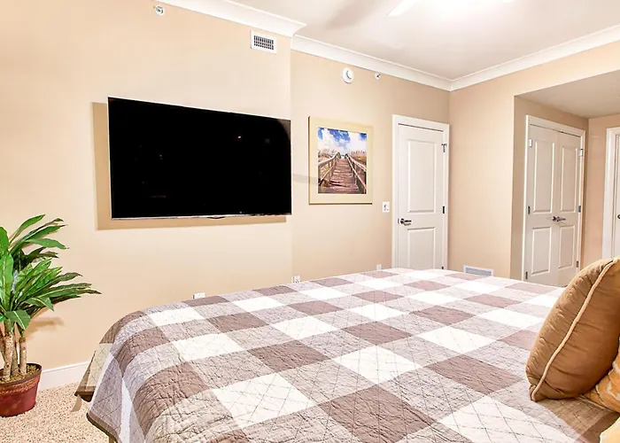 Gateway Grand Apartment *