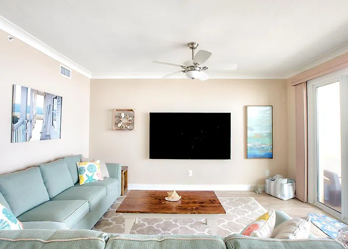 Gateway Grand Apartment