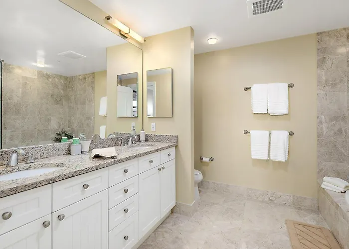 Gateway Grand Apartment